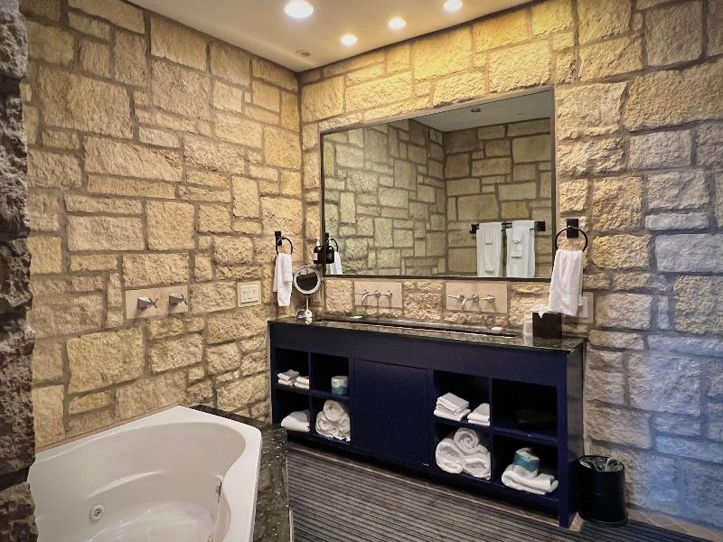The Oread Lawrence, Tapestry Collection By Hilton image