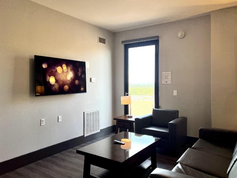 The Oread Lawrence, Tapestry Collection By Hilton image