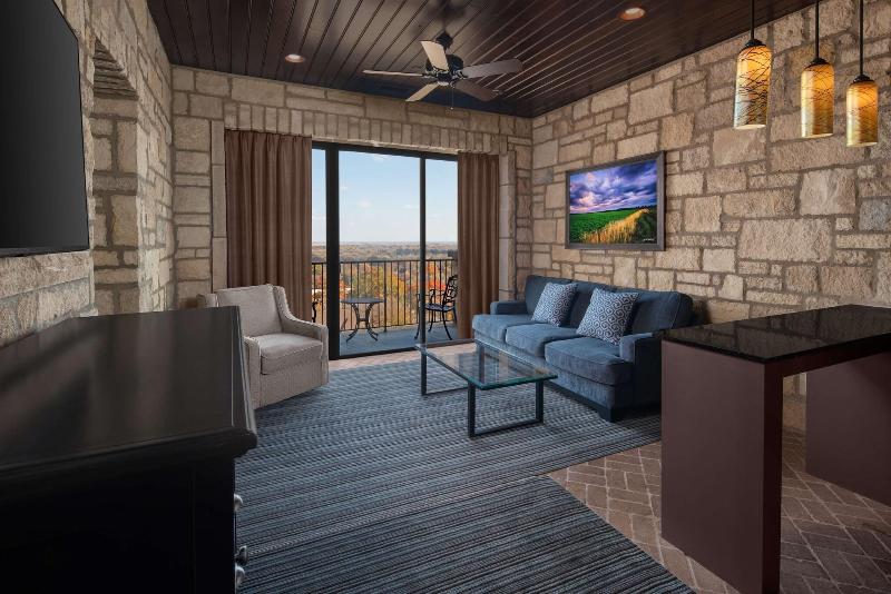 The Oread Lawrence, Tapestry Collection By Hilton image
