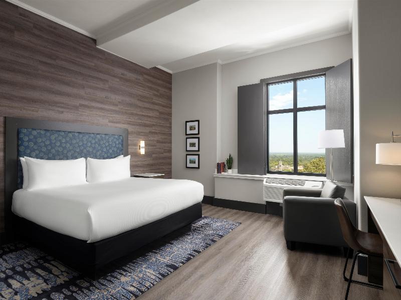 The Oread Lawrence, Tapestry Collection By Hilton image