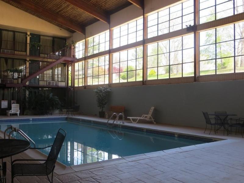 Lake Norfork Inn