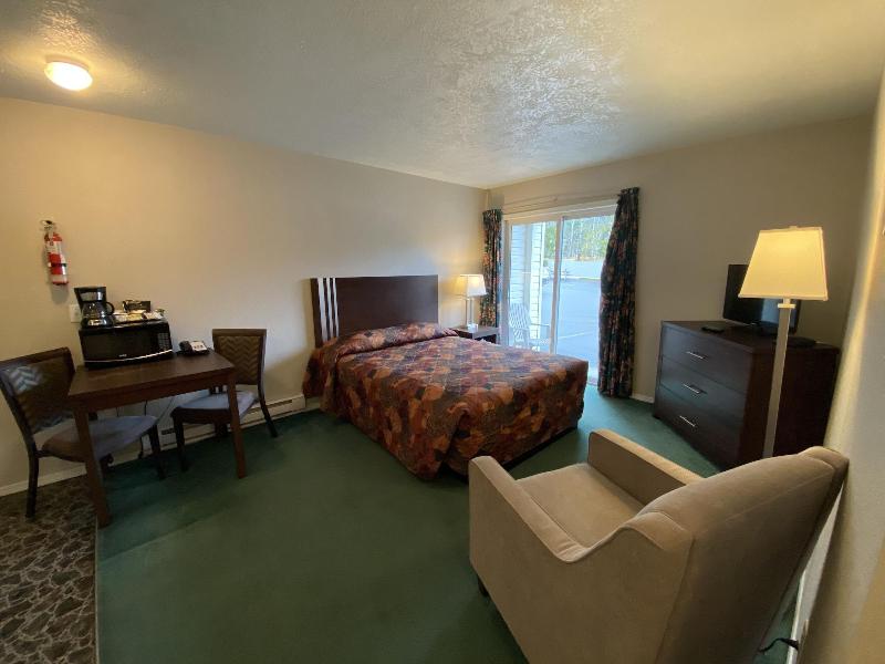 Lake Cowichan Lodge image