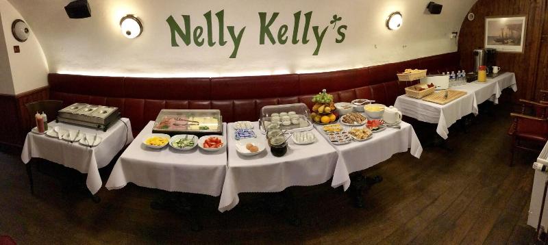 Nelly Kelly's Hotel