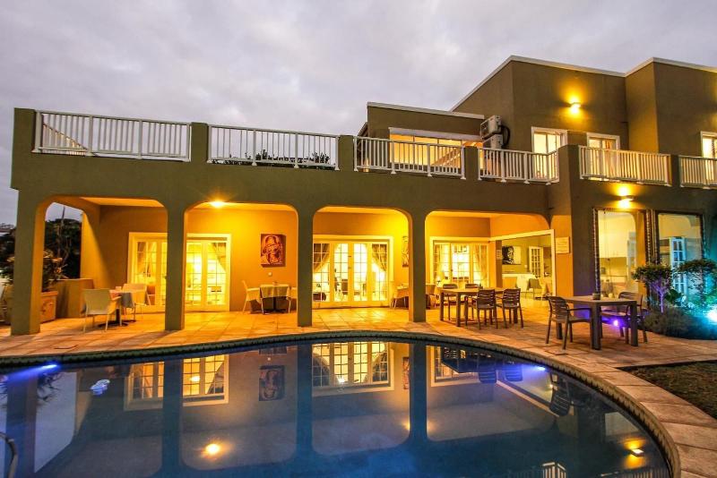 Caza Beach Guesthouse image