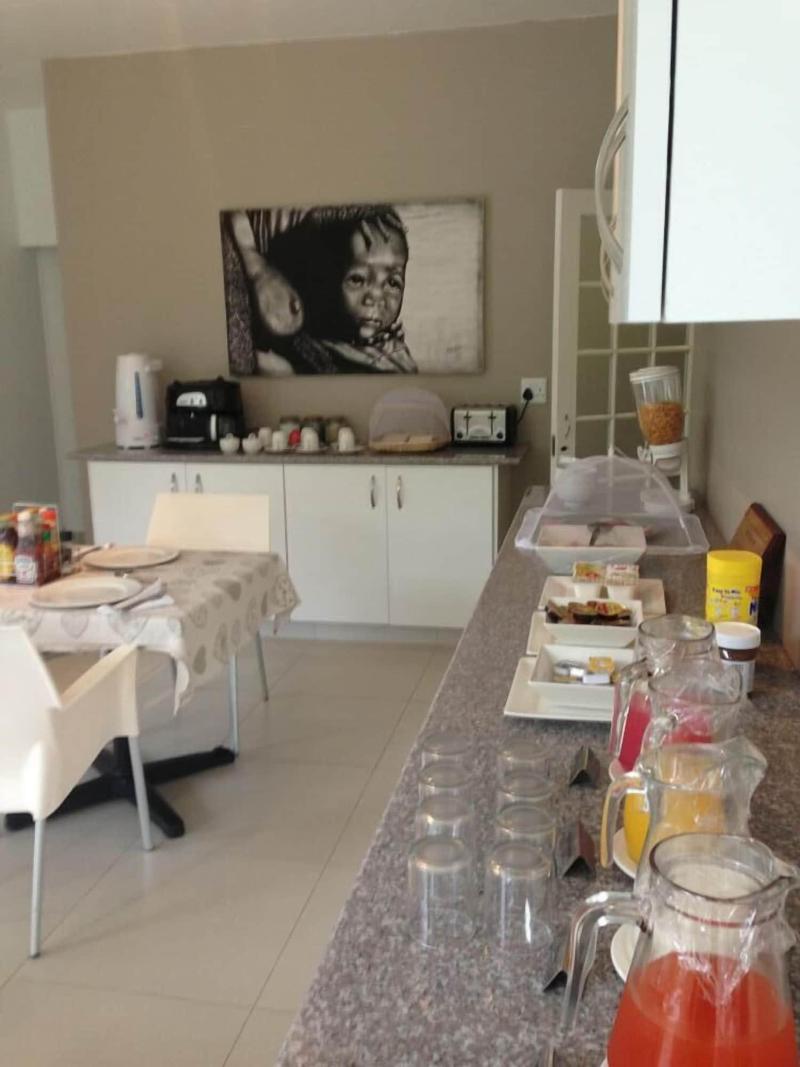 Caza Beach Guesthouse image