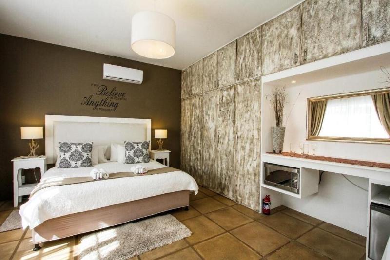 Caza Beach Guesthouse image