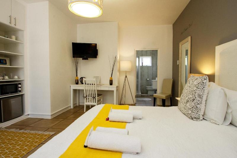 Caza Beach Guesthouse image