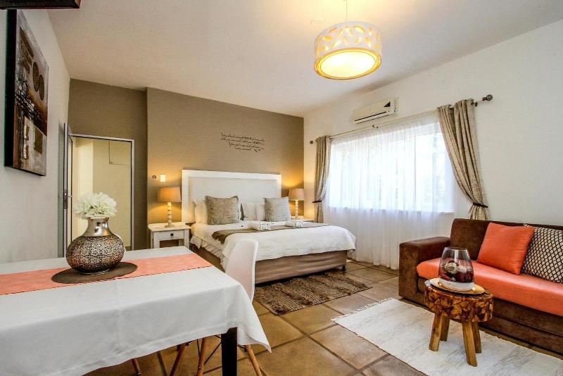 Caza Beach Guesthouse image