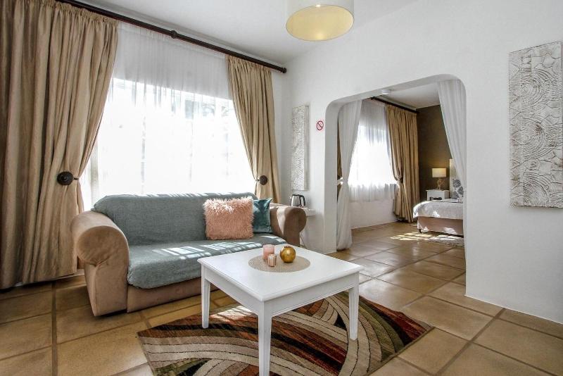 Caza Beach Guesthouse image