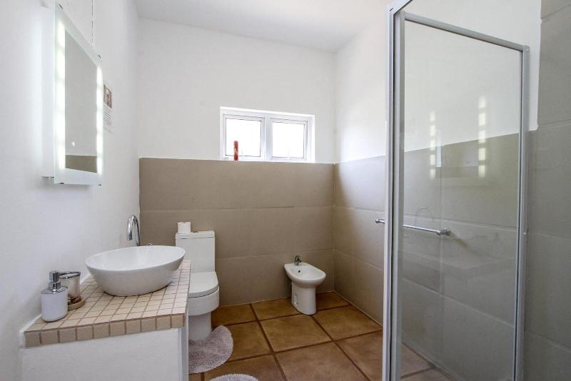 Caza Beach Guesthouse image