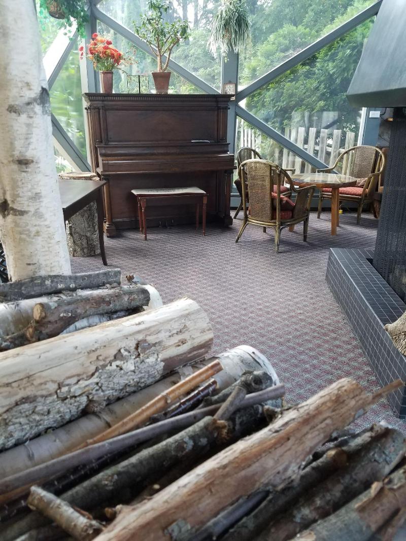 Toll Road Inn image