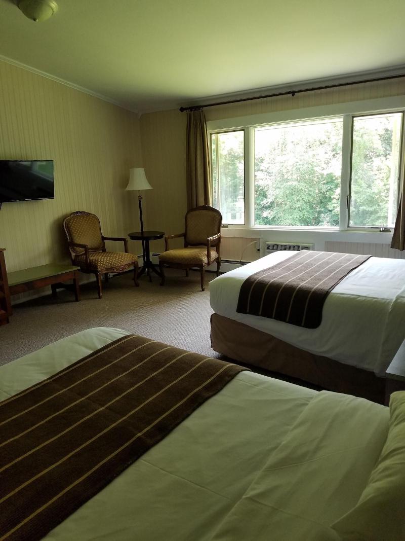 Toll Road Inn image