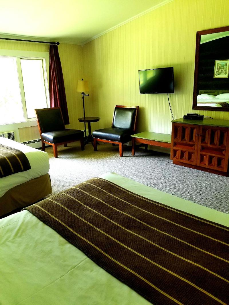 Toll Road Inn image