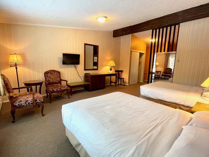 Toll Road Inn image
