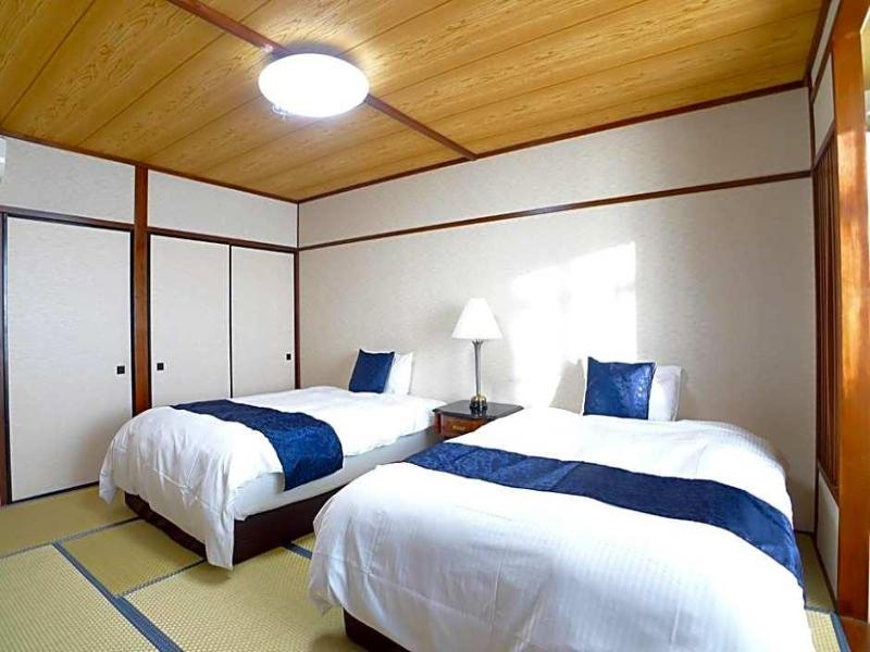 New Makomo Hotel image