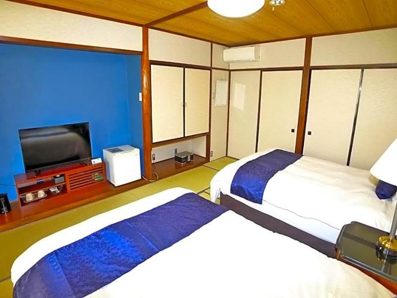 New Makomo Hotel image
