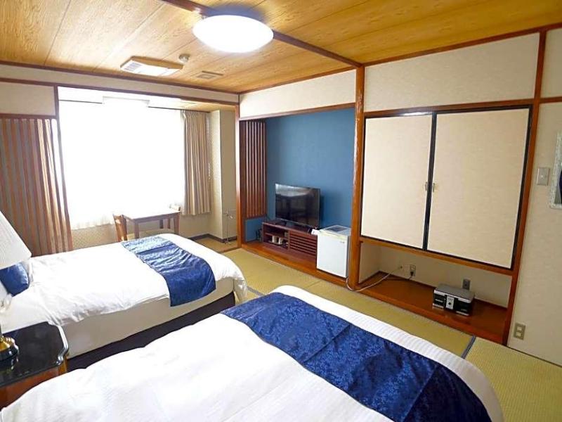 New Makomo Hotel image