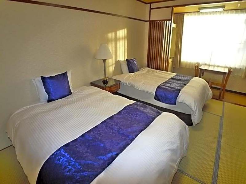 New Makomo Hotel image