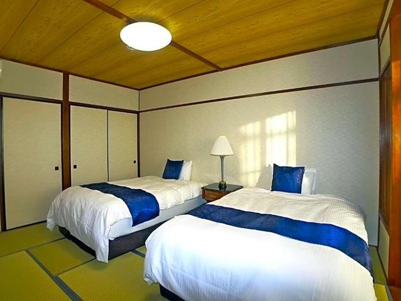 New Makomo Hotel image