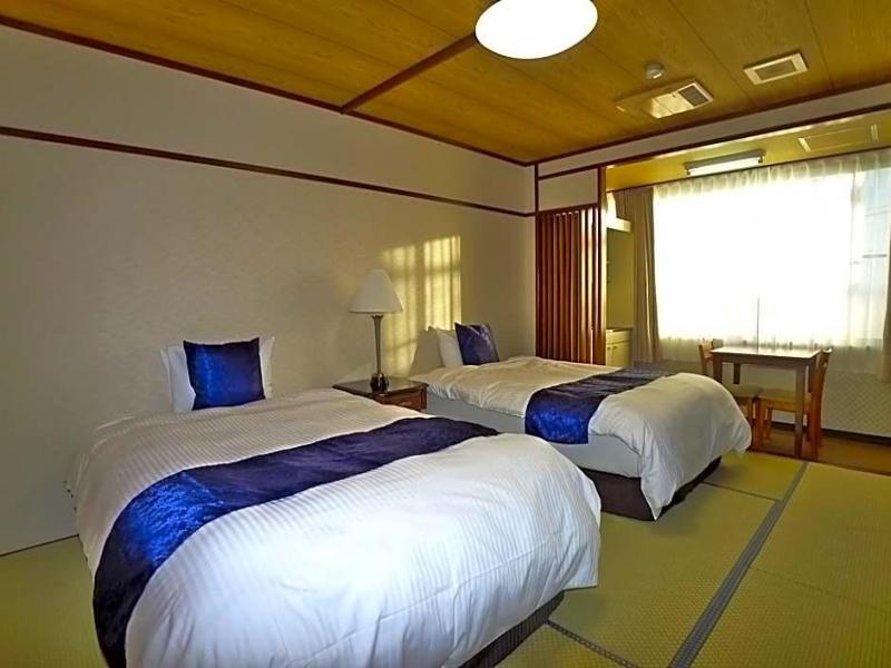 New Makomo Hotel image