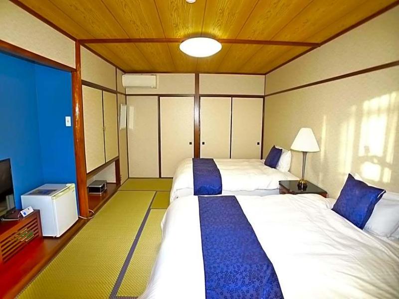 New Makomo Hotel image