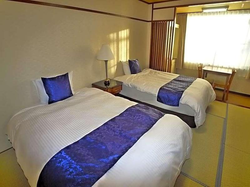New Makomo Hotel image