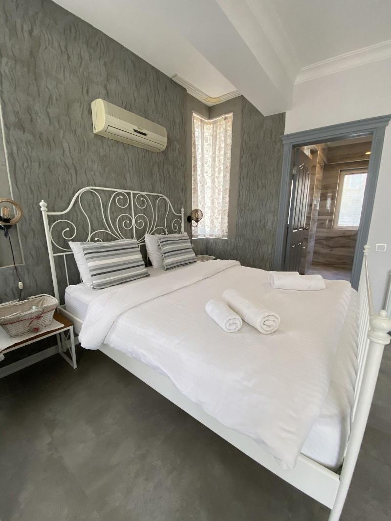 Pegasus Hotel & Villa image