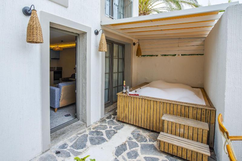 Salonika Suites image