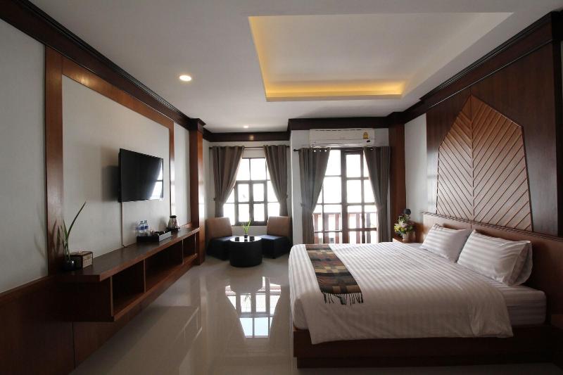 Nonghan Grand Hotel And Resort image 4