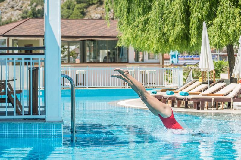 Mozaik Swim Up Hotel And Apartments image