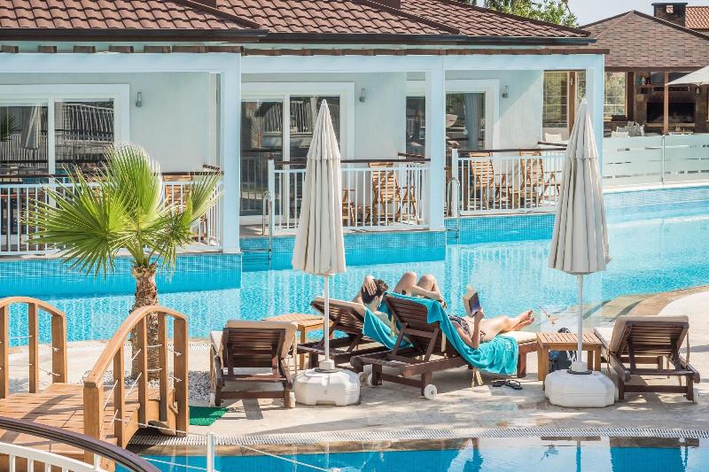 Mozaik Swim Up Hotel And Apartments image