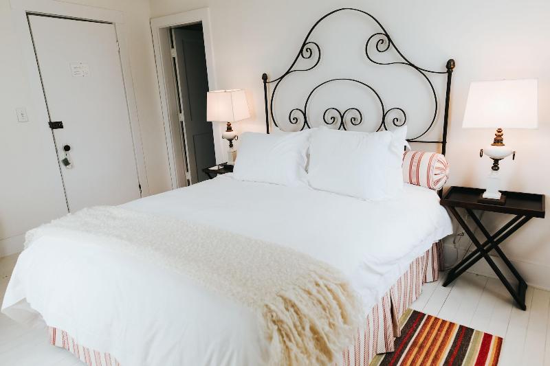 Chebeague Island Inn image