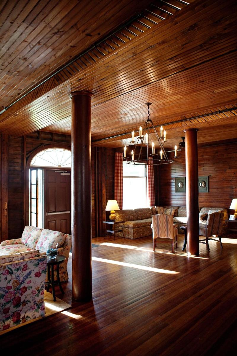Chebeague Island Inn image