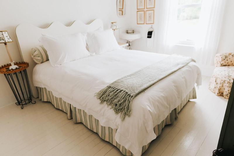 Chebeague Island Inn image