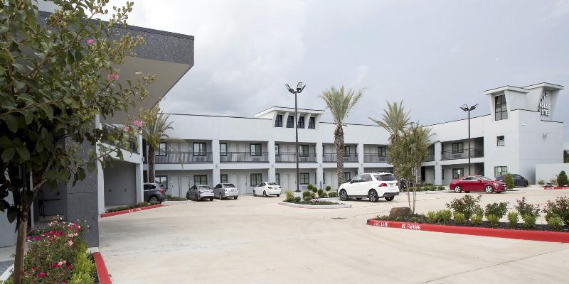 House Hotel image