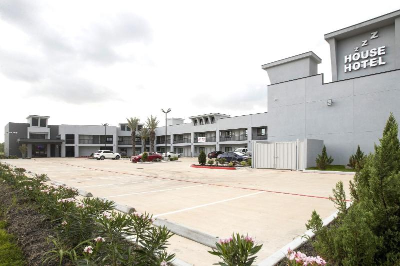 House Hotel image