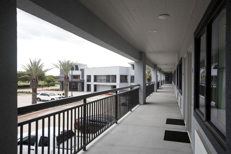 House Hotel image