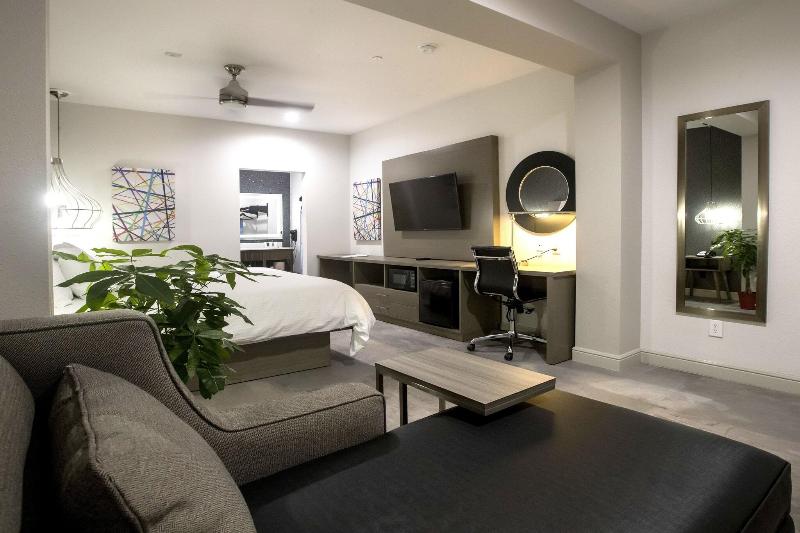 House Hotel image