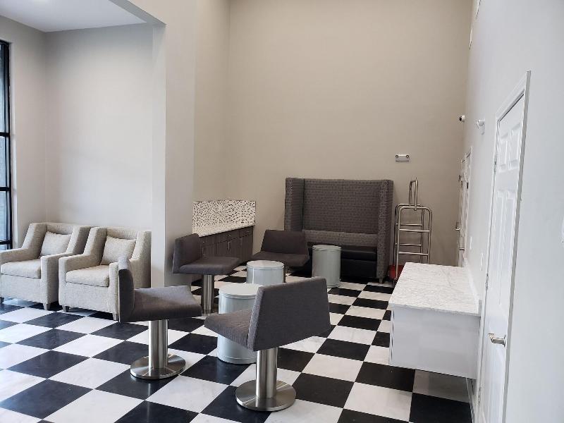 House Hotel image