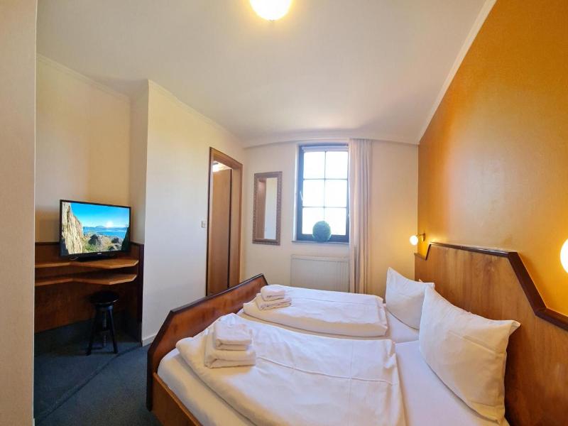 Hotel zur Waldbrücke image