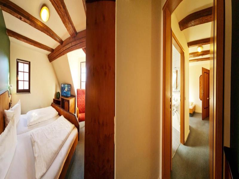 Hotel zur Waldbrücke image