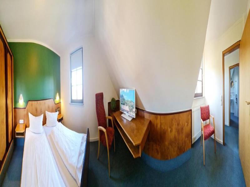 Hotel zur Waldbrücke image