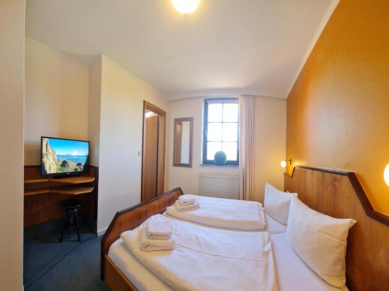 Hotel zur Waldbrücke image
