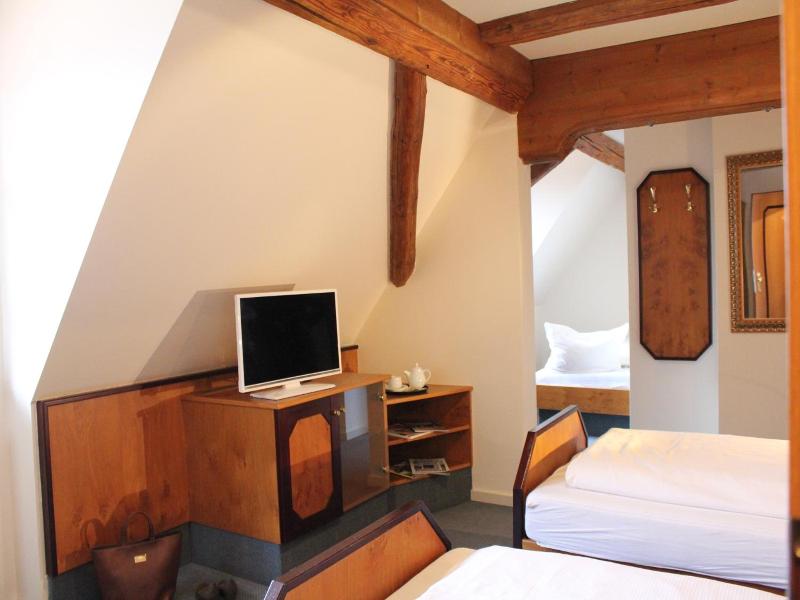 Hotel zur Waldbrücke image