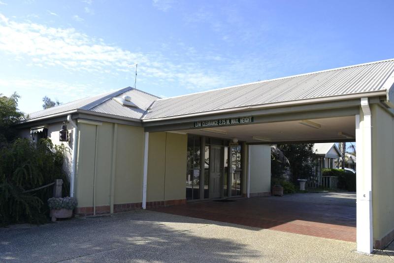 Lightkeepers Inn Motel image