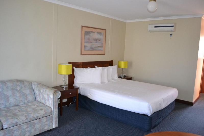 Lightkeepers Inn Motel image