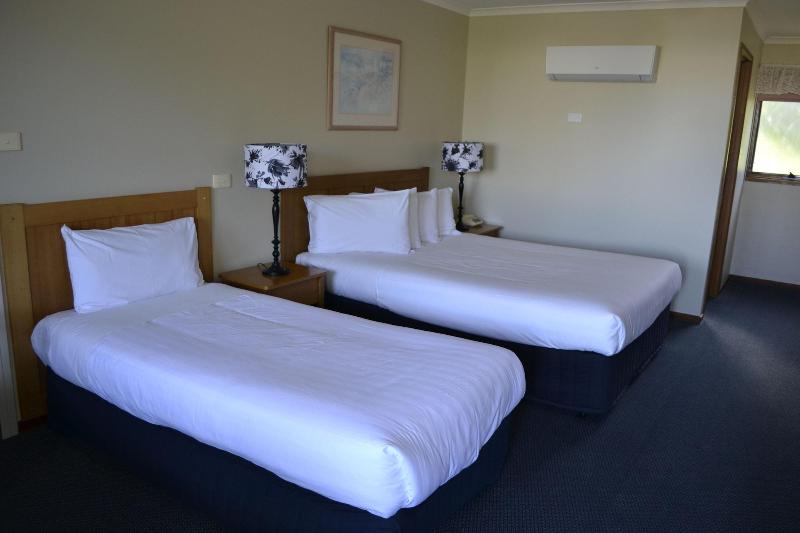 Lightkeepers Inn Motel image