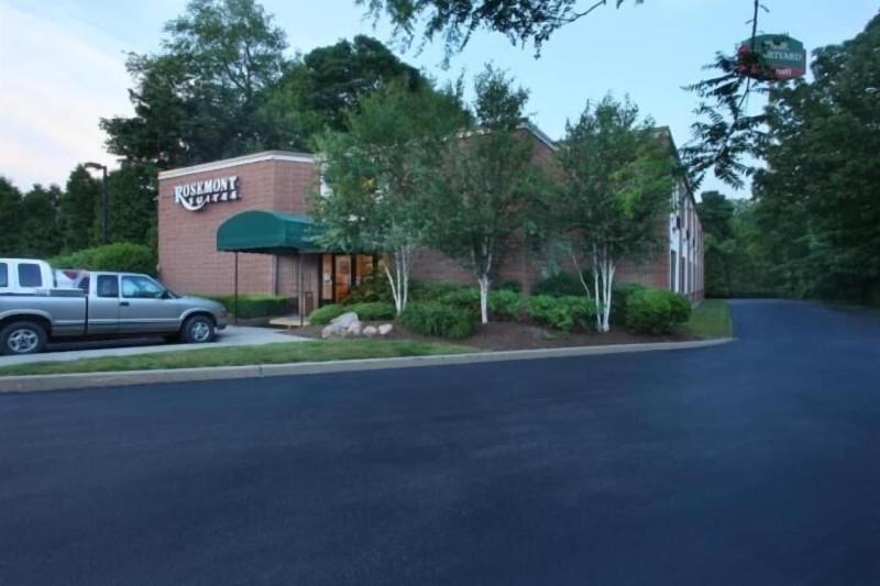 Rosemont Suites image