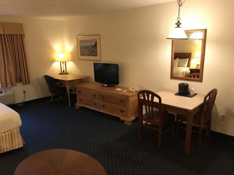 Rosemont Suites image