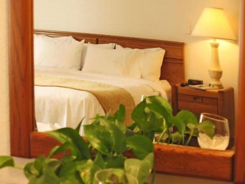Rosemont Suites image